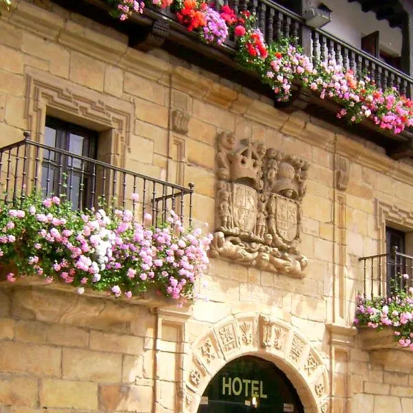 Hotel Museo Los Infantes, hotel din Santillana del Mar
