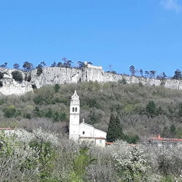 Relax in Črni Kal, hótel í Črni Kal