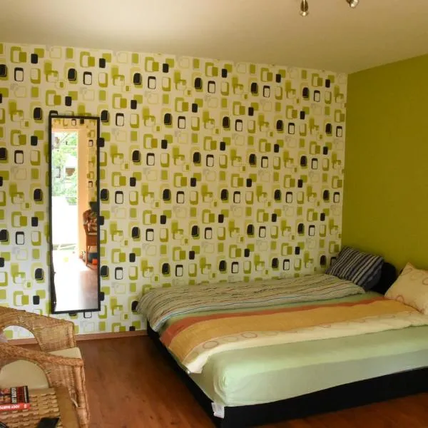 Lovely apartment at Balatonfenyves – hotel w mieście Balatonfenyves