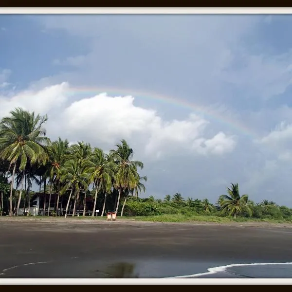 Plumita Pacifica, Hotel in Playa Junquillal