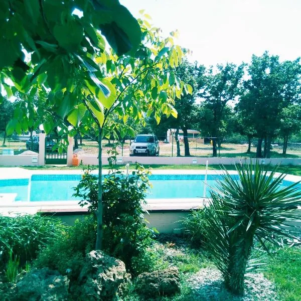 Kaja House Apartments, hotel v destinaci Lozovac