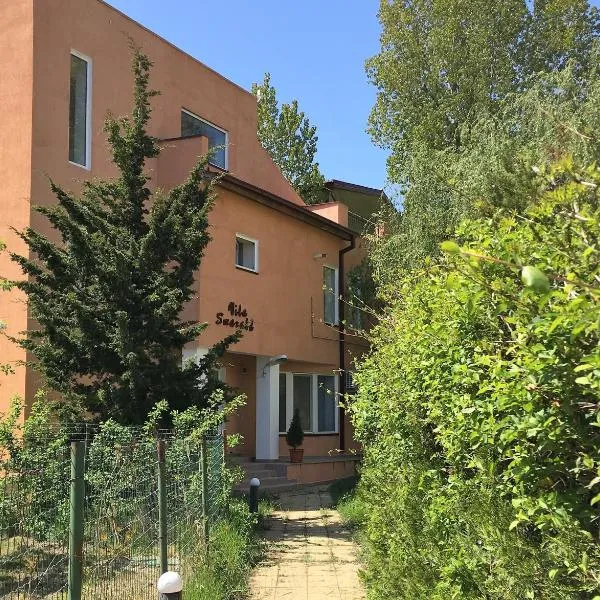 Vila Smarald Apartments, hotel di Neptun