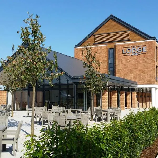 The Lodge, hotel in Frilsham