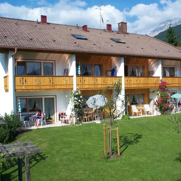 Ferienapartmenthaus Hubertushof, hotel en Mittenwald
