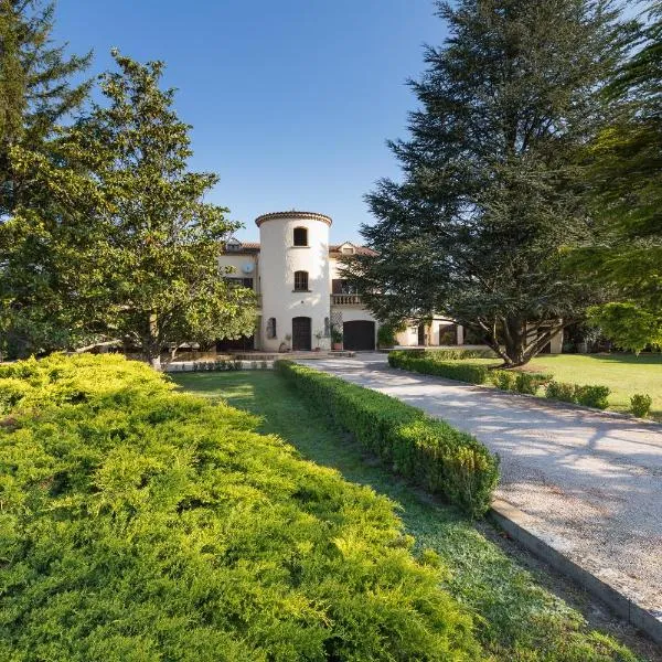 Villa Liberty, hotel v destinaci Entraigues-sur-la-Sorgue