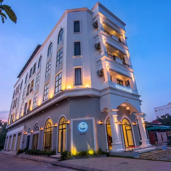 Sky Palace Boutique Hotel, hotel in Phumĭ Ândong Pring