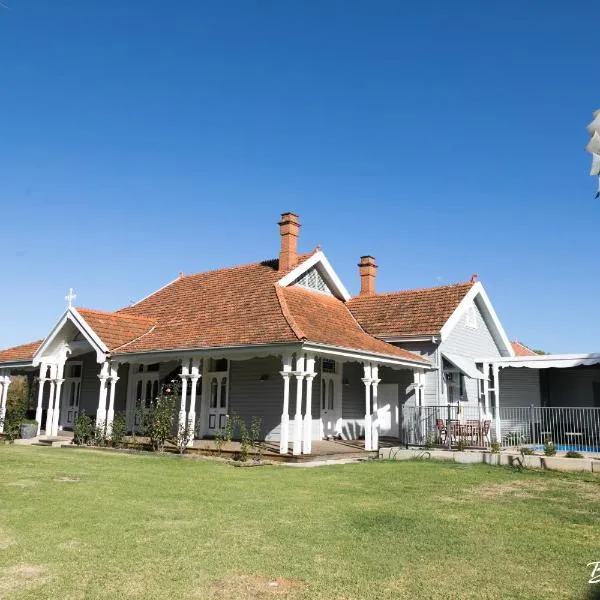 The Convent Boutique Accommodation, hotel in Hay