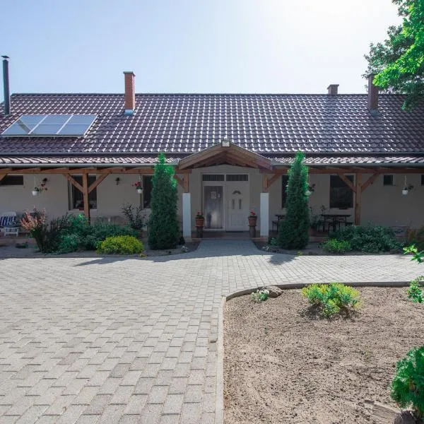 Tölgyfa Vendégház, hotel in Kiskőrös