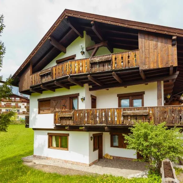Villa Ca Perosego - Stayincortina, hotel v destinaci Cortina dʼAmpezzo