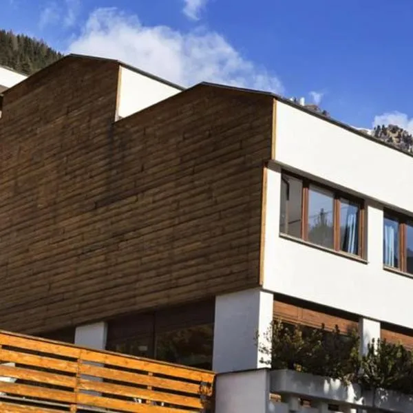 Hotel Club Regina E Fassa, hotel a Mazzin