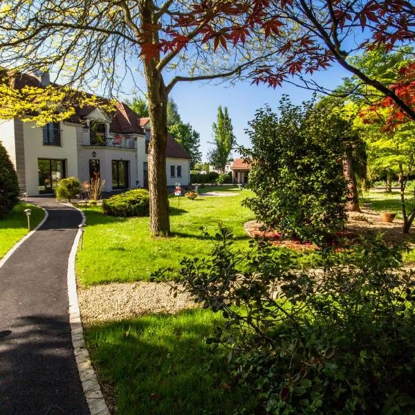 L'Orée du Mont proche du mont saint Michel, hotel in Montanel