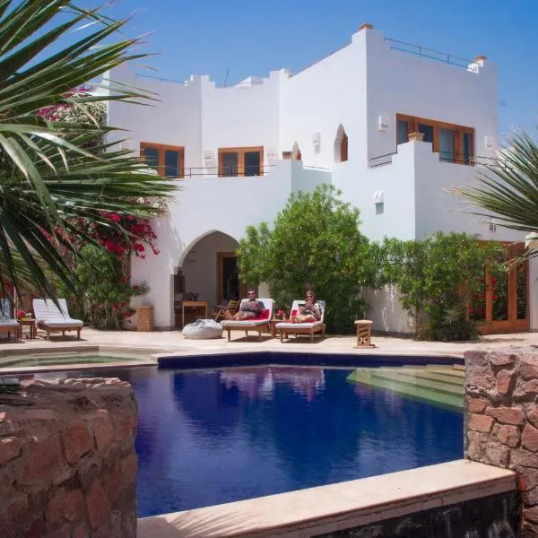Red C Villas, hotel v destinaci Dahab