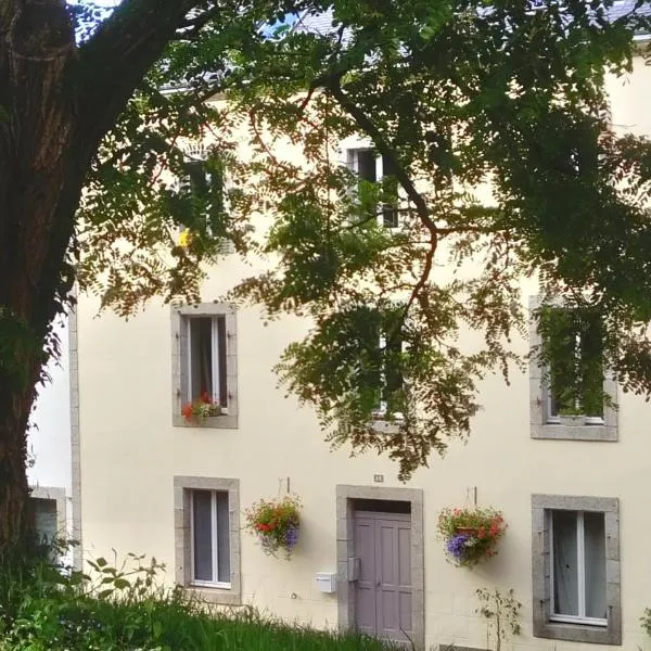 Chez Yann et Valérie, hotel in Kerhermain