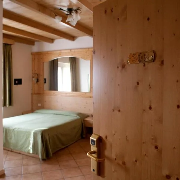 Agritur Scoiattolo, hotel v destinaci Coredo
