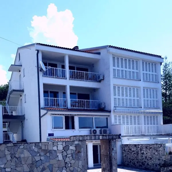 Villa Helena, hotel u Dramalju