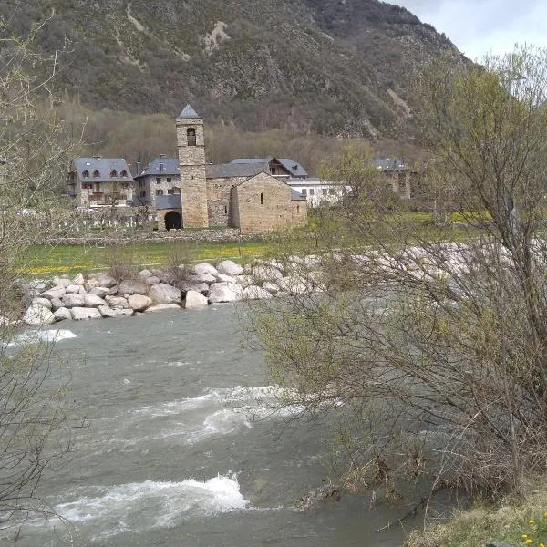 Casa Rural Hortal, hotel en Barruera