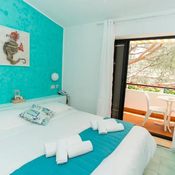 Hotel Punto Verde: Marina di Campo şehrinde bir otel
