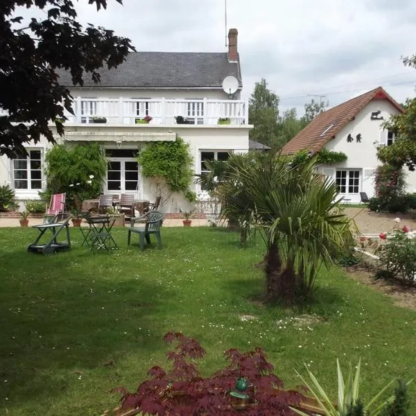 O tour du monde, hôtel à Cellettes