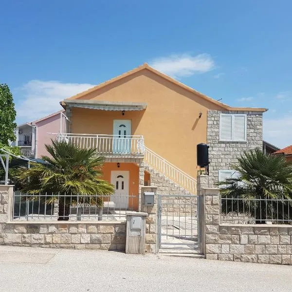 Apartments Alma, hotel in Orebić