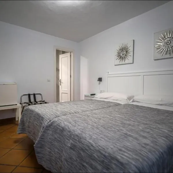 Hostal San Ramón, hotel v Marbelli