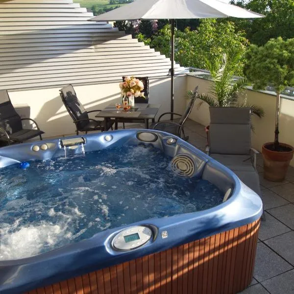 Apartmány Luhačovice, Royal, hotel en Luhačovice