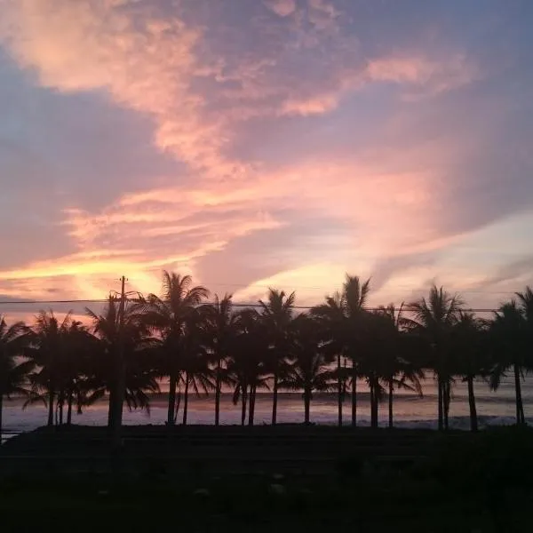 Coconut Beach Homestay: Beinan şehrinde bir otel
