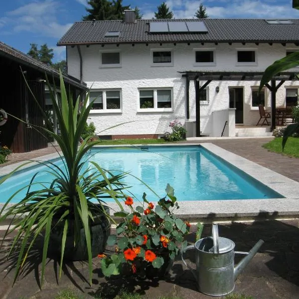 Ferienwohnung Hubner, hotel v destinaci Bernlohe