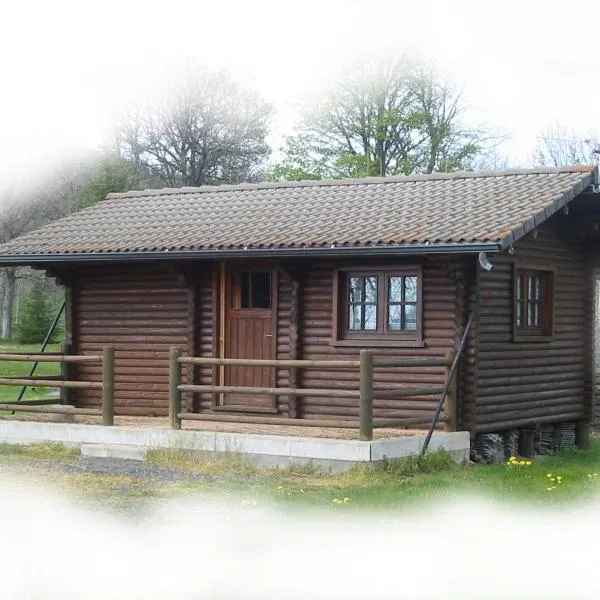 Camping du Meygal, hotel v destinaci Saint-Julien-Chapteuil