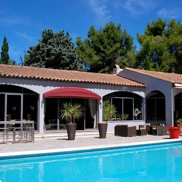 Hotel Les Mazets Des Roches, hotel v destinácii Tarascon