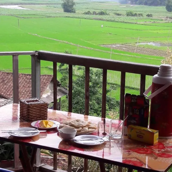 Ba Be Lake Homestay - Quynh Chi: An Ma şehrinde bir otel