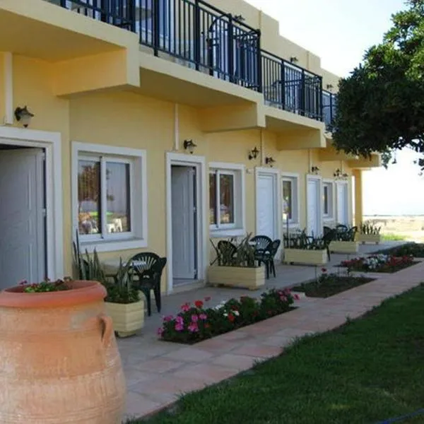 Baladinos Apartments, отель в городе Ерани (Ханья)