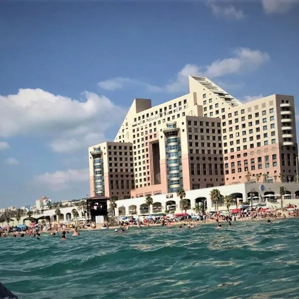 Luxurious Beach apartment, hotel v destinaci Haifa