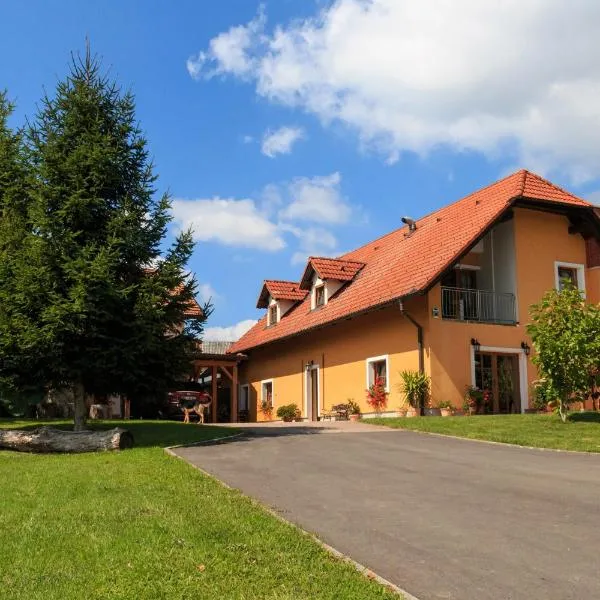 Turistična kmetija Kaloh, hotel Sladki Vrh városában 