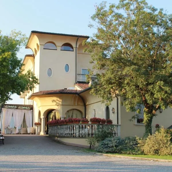 Villa Belvedere 1849, hotel v destinaci Misano di Gera dʼAdda