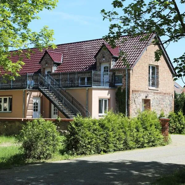 Ferienwohnung am Parsteinsee: Klein Ziethen şehrinde bir otel