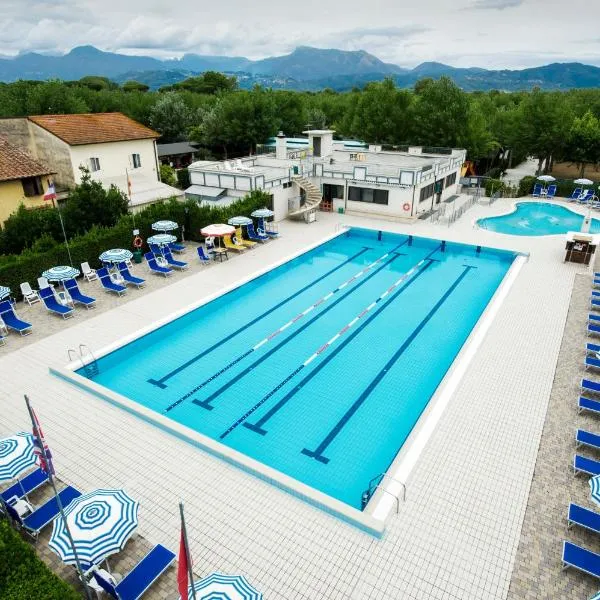 Camping La Pineta, hotel v destinaci Viareggio