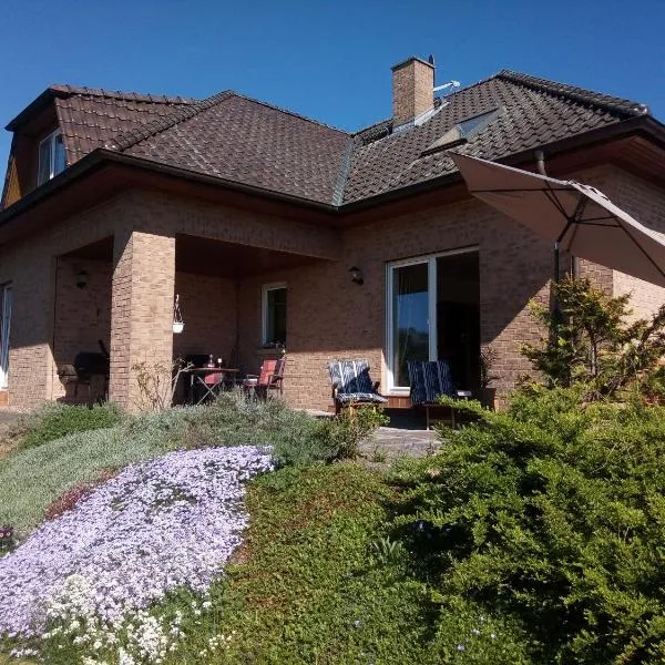 Ferienhaus Belle - FEWO Rose, hotel in Daschow