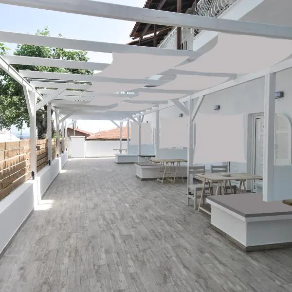 Imeres Studios & Apartments, hotel in Polychrono