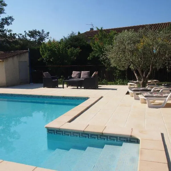 Les Buis, hotel sa Carpentras