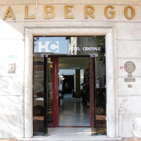 Hotel Centrale, hotel v destinácii Piombino