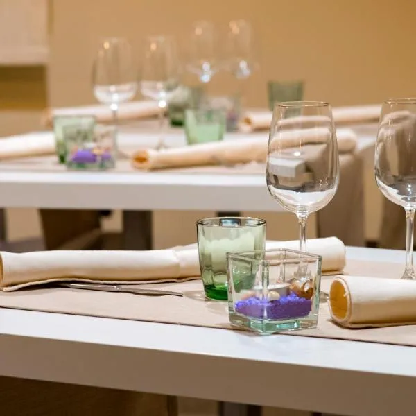 Hotel Solemar, hotel in SantʼAlessio Siculo