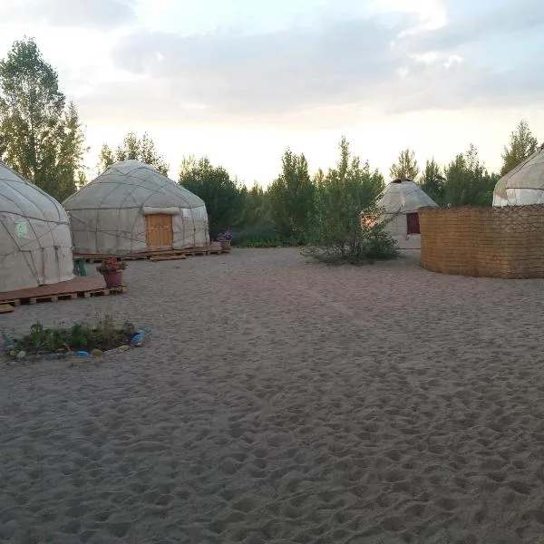 Yurt camp Tosor, hotel in Tamga