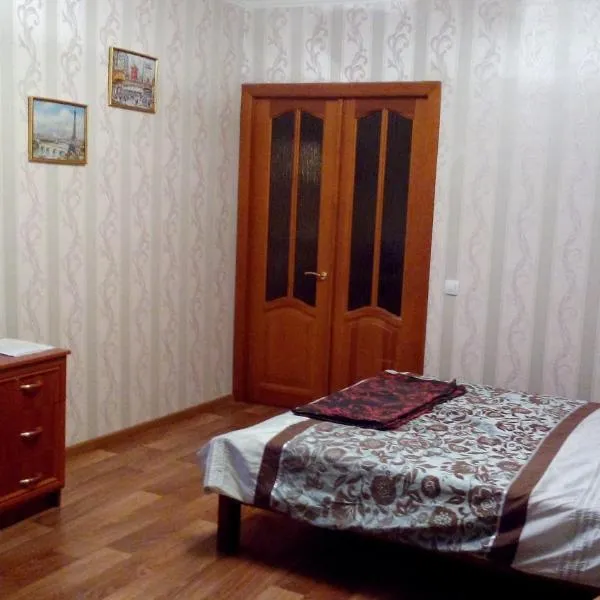 Apartment on Prospekt Peremogi, hotel en Lʼgovka