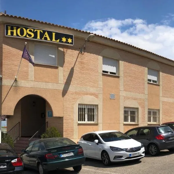 Hostal 82, hotel en Olías del Rey