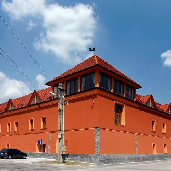 Hotel Majolika, hotel in Modra