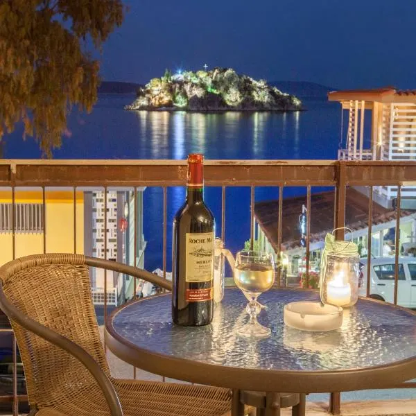 Stella Rooms, hotel v destinaci Tolo