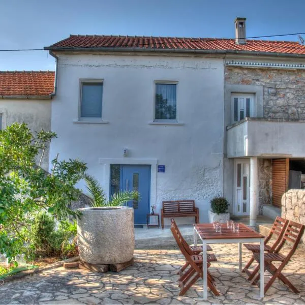 Apartmani Harmonija, hotel v destinácii Žman