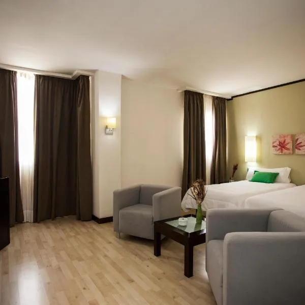 Hotel Puerta de Ocaña, hotel v destinaci Ocaña