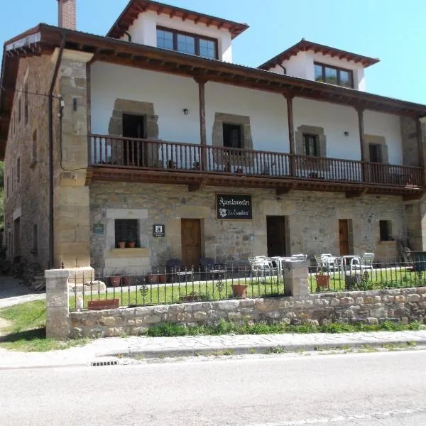 La Escuelona, hotel v destinaci Pejanda