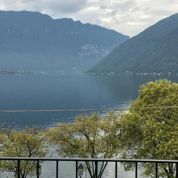 Le Suites al Lago, hotel v destinaci Melide